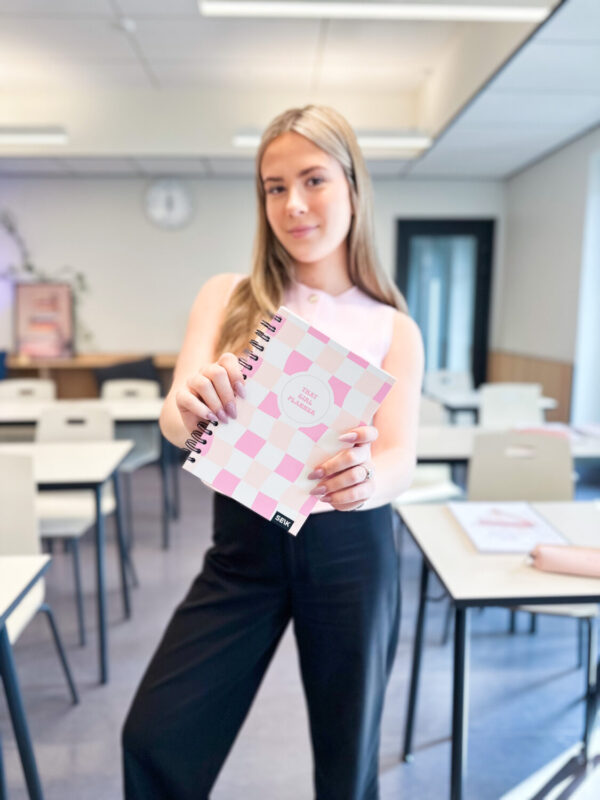 Tegude Kalender märkmik - spiraalköites That girl 25/26 - Image 5