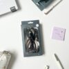 Universaalne telefonipael sisseehitatud telefoni laadijaga