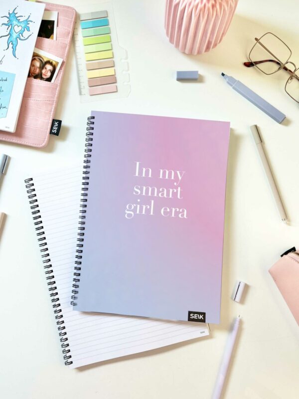 A4 suuruses vihik spiraalköites - In my smart girl era